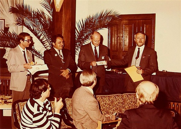 1985092803.jpg