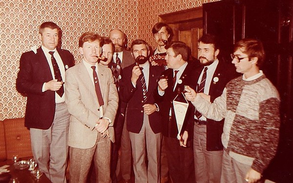 1986092704.jpg