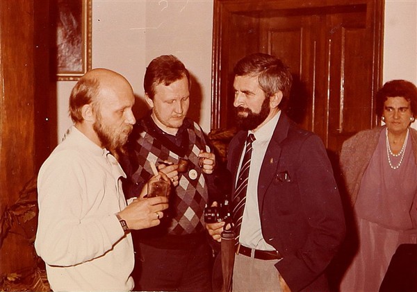 1986092706.jpg