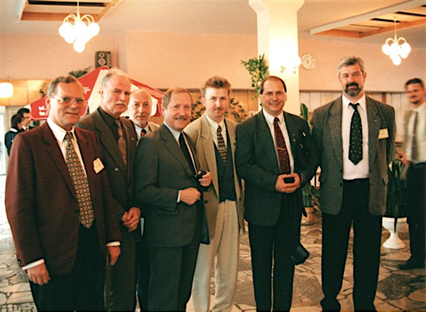 1998061307.jpg